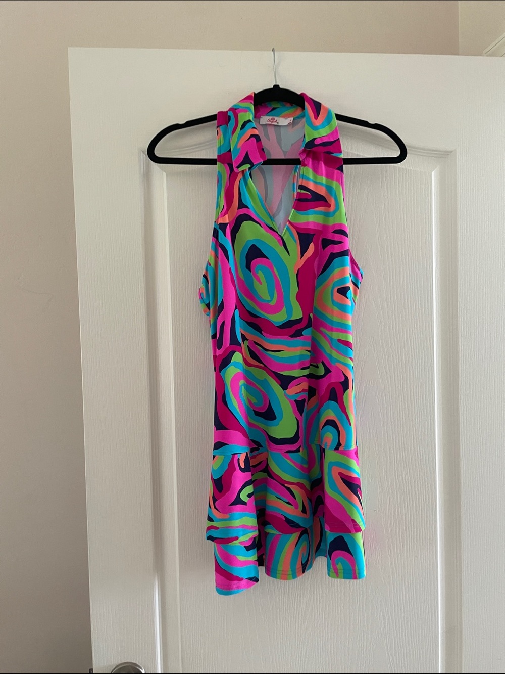 Sleeveless Swirl Print Shift Dress in Bright Multi